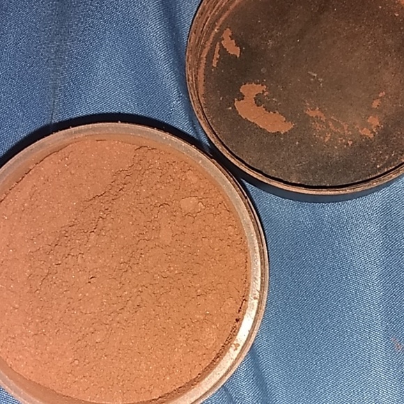 Mineral Blush - Picture 3 of 5